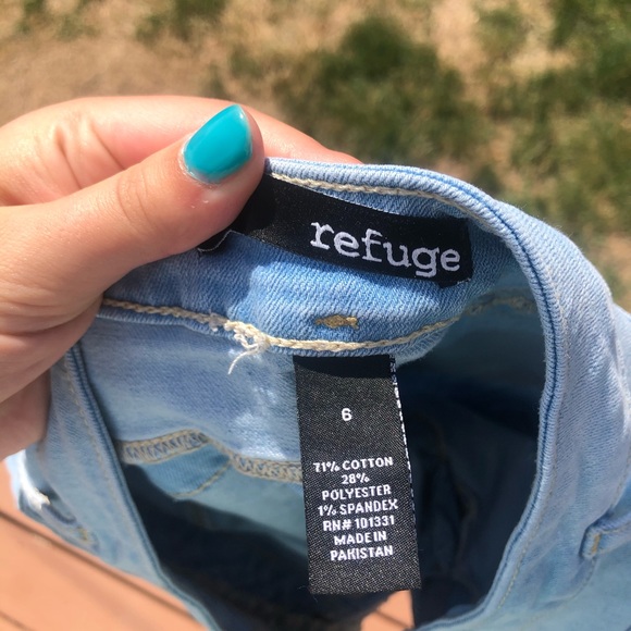 High Waisted Ripped Jeans - Picture 5 of 6